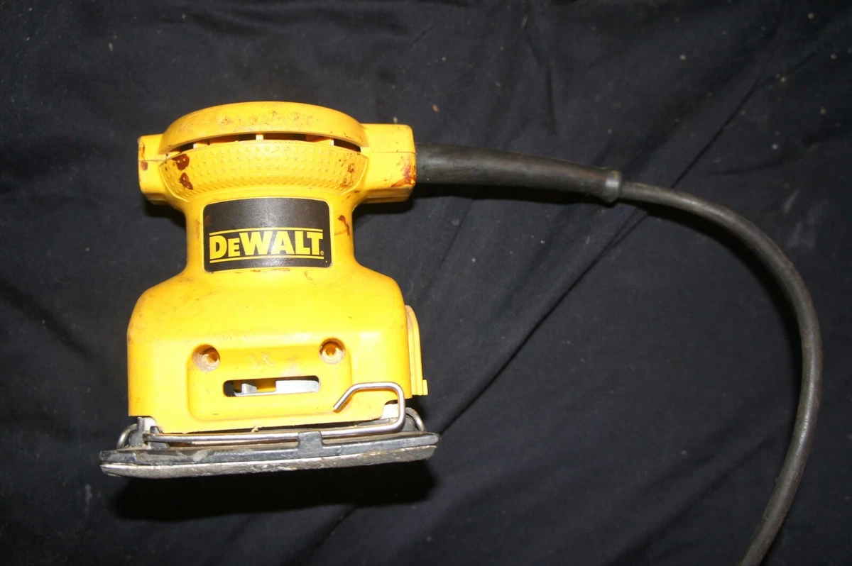 DeWALT DW411 Palm Grip Sander Works Excellent Sanding Sand Sander