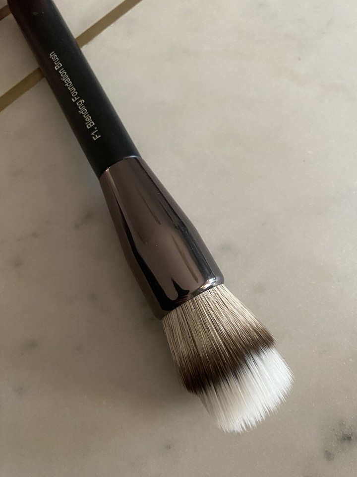 Manicare & Peaches and Cream Brush Bundle Concealer, Foundation Brushes