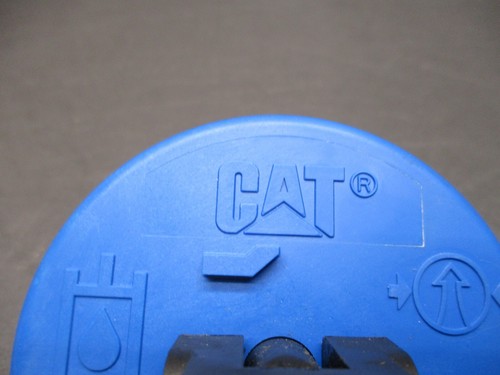 OEM CAT Caterpillar 373-9462 LOCKABLE NON VENT CAP Hydraulic Oil Tank New - Picture 3 of 6