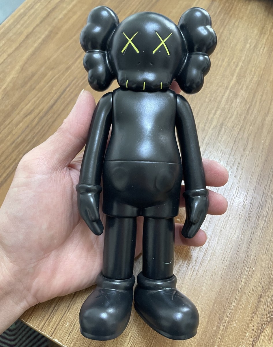 【未使用品】KAWS Companion Family フィギュア ブラック KAWS Companion Family フィギュア セット | ブラック | FARFETCH JP