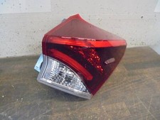 Heckleuchte Rücklicht Rechts Toyota Auris E18 Kombi 8158102880 190952