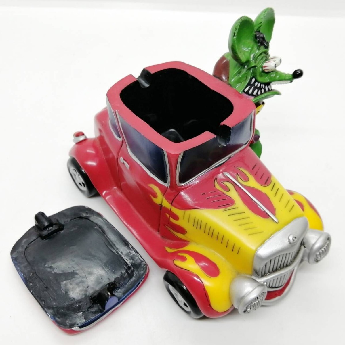 Rat Fink Ashtray Figure Mini Car Red Figure Resin Green Monster
