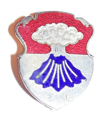 INSIGNE 16 eme regiment artillerie ref b EUR 7,00 - FR