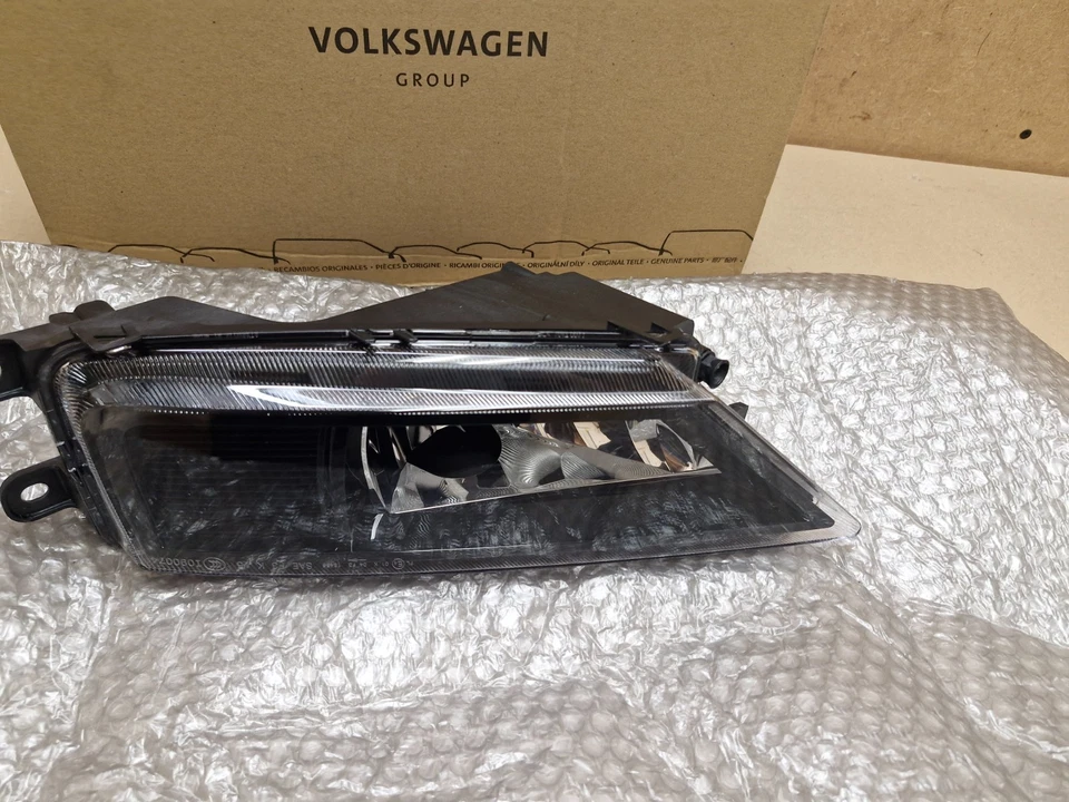 VW T-Roc Front Left Fog Light Lamp 5NA941699D A1 Tiguan  2018-on Genuine NEW - Image 4 of 4