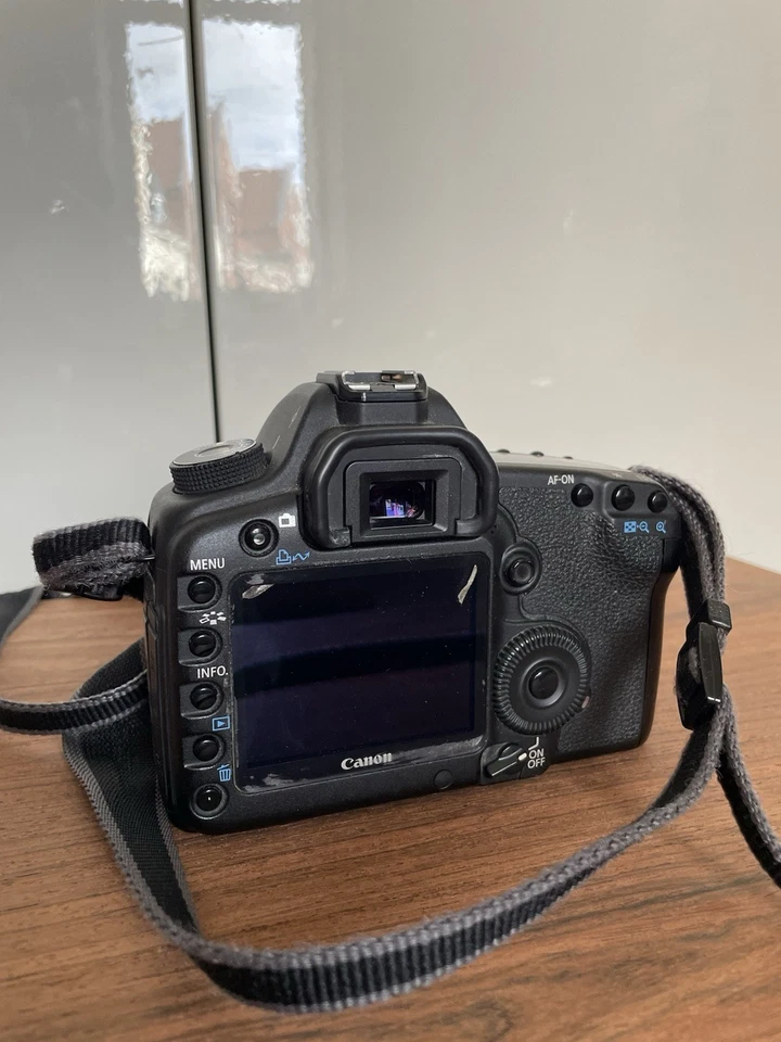 Canon EOS 5D Mark II 21,1MP DSLR-Kamera - Schwarz (Nur Gehäuse) - Bild 3 von 4