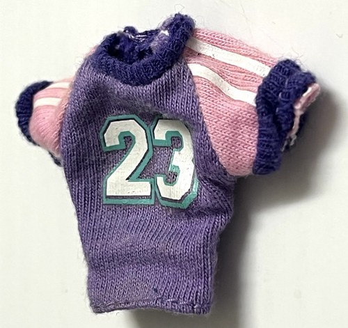 Bratz Doll Class Yasmin Purple & Pink T-Shirt Top And Skirt Outfit 1st Edition - Picture 6 of 12
