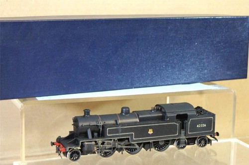 Hornby R062 Set Gebaut Crownline Br Schwarz 2-6-4 Klasse 4P Lok 42326 Verwittert | Zustand: Gebraucht