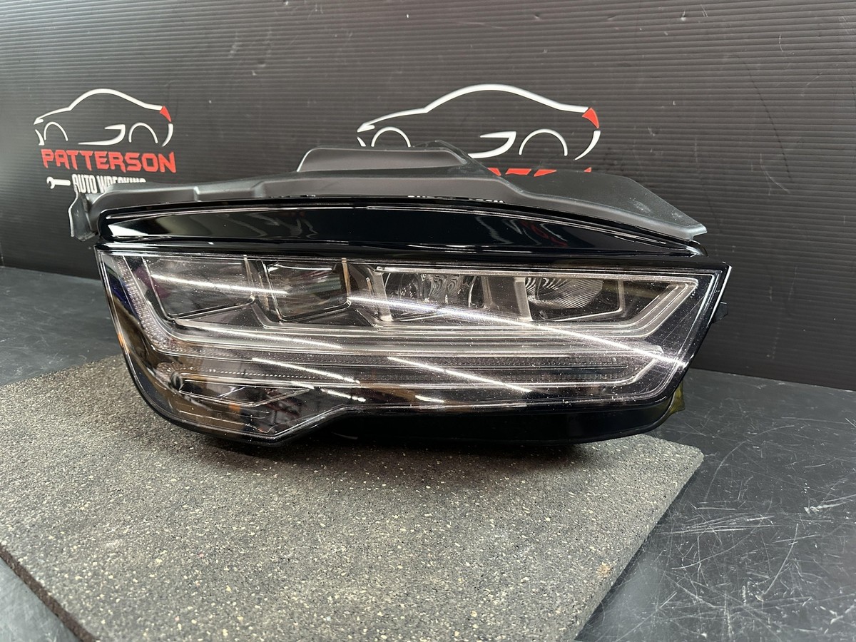 アウディ A7 左ヘッドライト探してます。