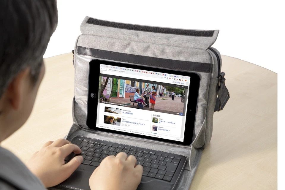 Ministry Tablet Cross Shoulder Bag with Touch Capacitive Screen Protector - Image 4 of 4