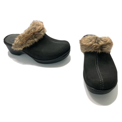 crocs with fur inside women's