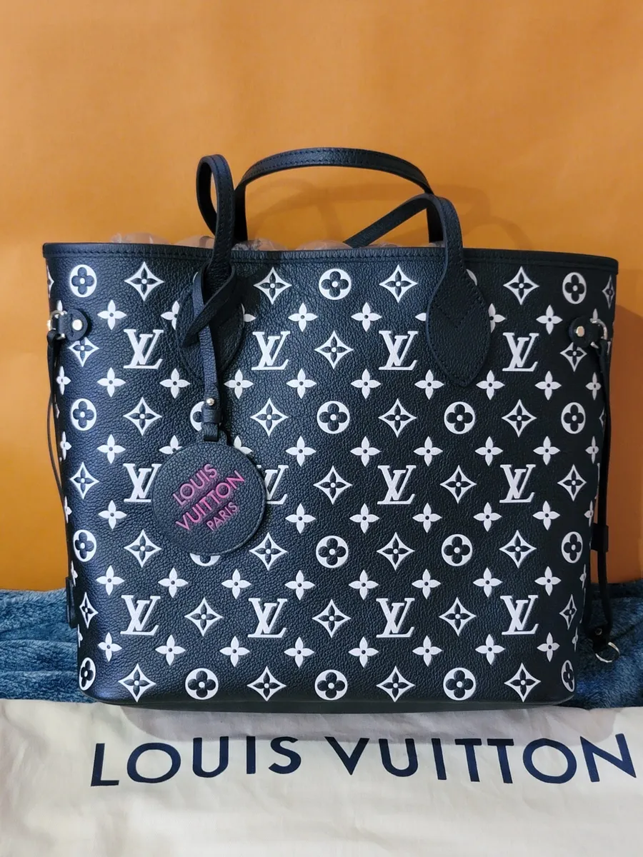 Louis Vuitton Neverfull MM Giant Monogram Flower Empreinte Bag