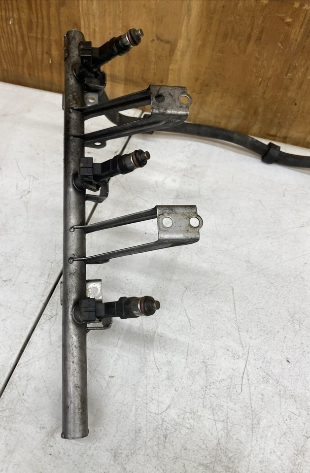 Porsche Cayman 987.1 2006-2008 riel de combustible con inyectores 98711003102 Foto 2 de 4