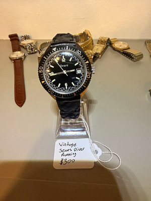 Sears Diver Vintage Men's Automatic Mechanical Black Dial Date Rotating Bezel