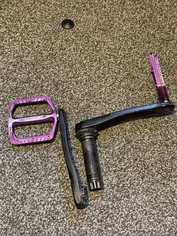 Burgtec MK5 Purple pedals on sram descendant dub cranks