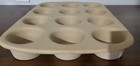 RETIRED Pampered Chef Family Heritage Stoneware 12 Count Muffin Pan — photo 3