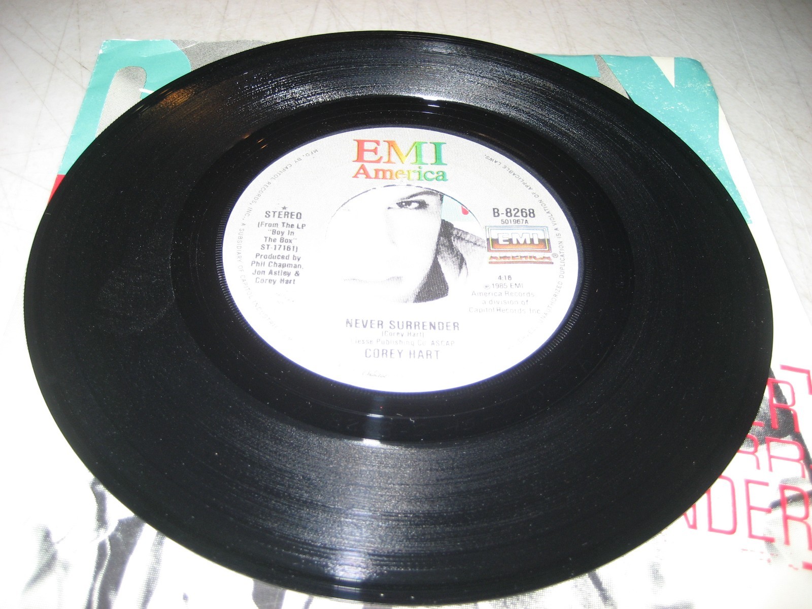 COREY HART NEVER SURRENDER / WATER FROM THE MOON 45 NM EMI America B8268 1985 eBay