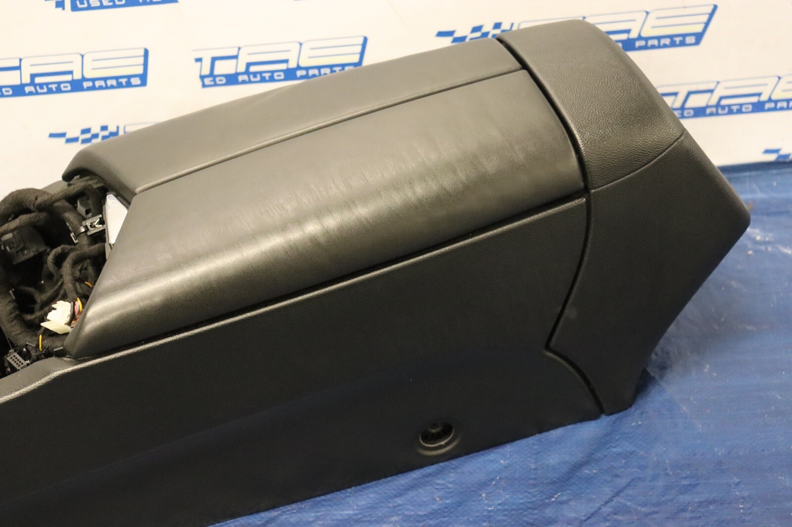 2017 17 MASERATI GHIBLI SEDAN S 3.0L V6 OEM CENTER CONSOLE W ARMREST #1200