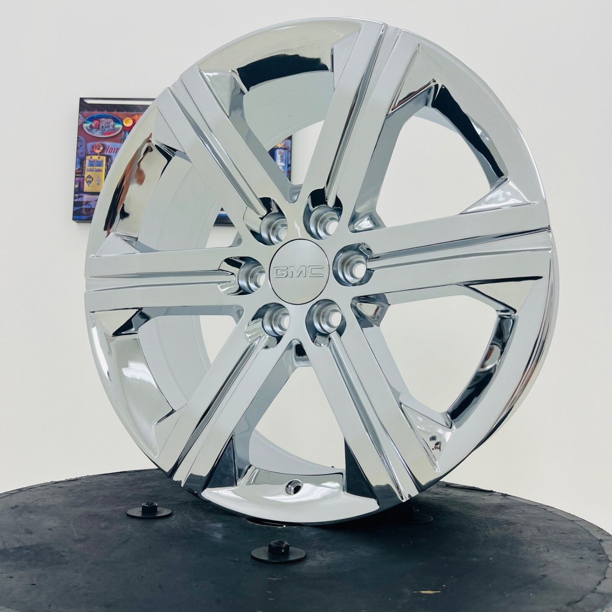 Chrome Cadillac Escalade 22