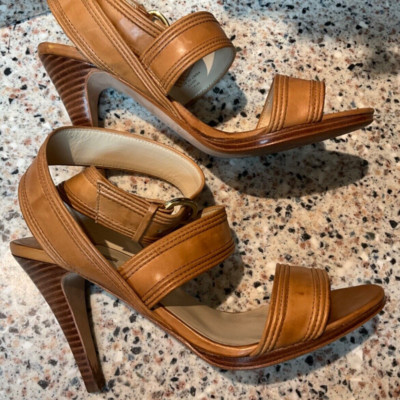 MAX STUDIO MAXSTUDIO LEATHER UPPER/SOLE SIZE 7.5 SANDALS HEELS TAN ANKLE STRAP