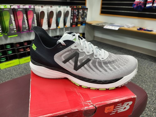New Balance 860v11 size 10 2E/Wide 