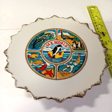 Vintage Sea World Orca Decorative Plate Killer Whale Jumping  -  8&rdquo; Round