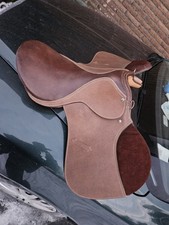 Sattel VS Braun Leder Älter Holzpferd Pony Pferd Reiten 16 Zoll neuwertig 