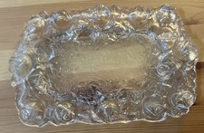 Plato de mantequilla perimetral con patrón de pétalos de rosa levantados ~ antiguo ~ ¡Impresionante!