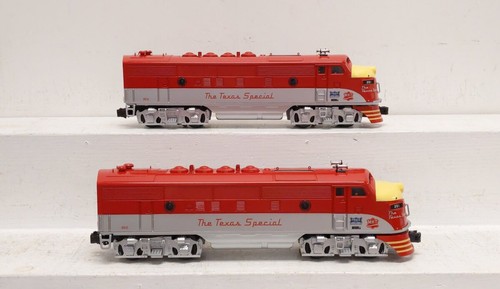 Lionel 6-81452 Texas Special Legacy Postwar-Inspired F3 AA Diesel Loco Set #201 - Picture 2 of 5