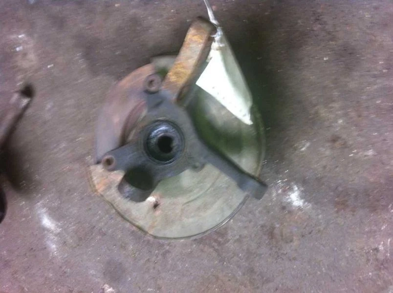 85 86 87 88 89 90 COLT RIGHT FRONT BRAKES ROTOR ONLY 1.8 LITER - Image 3 of 4