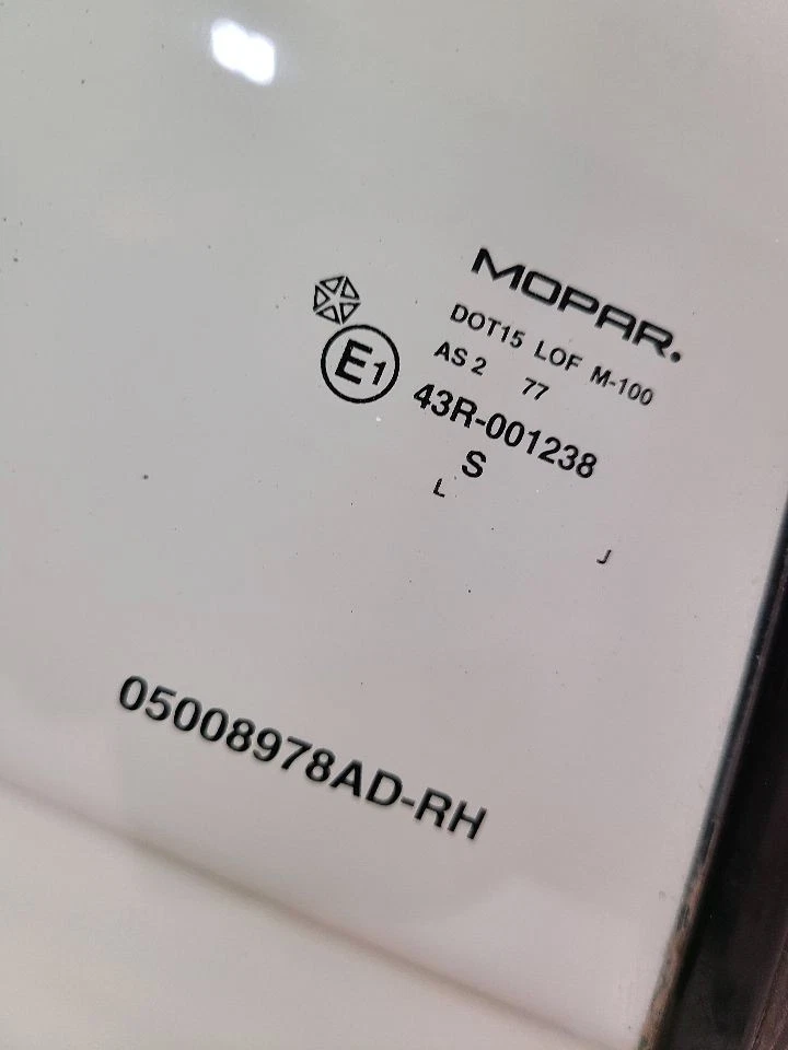  2011-2014 CHRYSLER 200 Passenger Right Quarter Glass Convertible  Foto 2 de 4