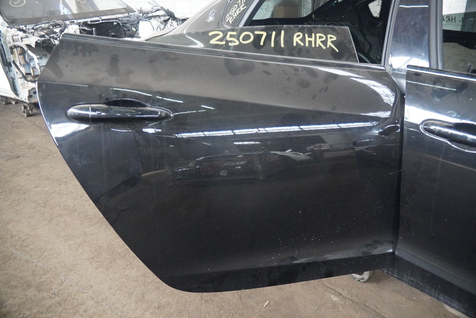 Rear Right Door Assembly 673008059 OEM Maserati Quattroporte M156 2014-17+