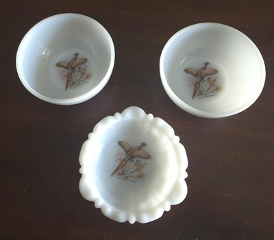 Vintage Fire-King Game Birds Ring Neck Pheasant Milk Glass Bowl Ashtray Set