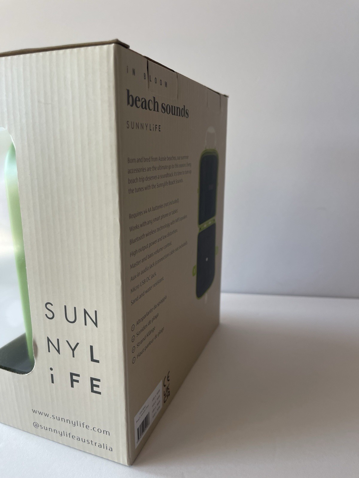 NEW_Sunnylife Beach Sounds Portable Speaker Radio Sand and Water Resistant