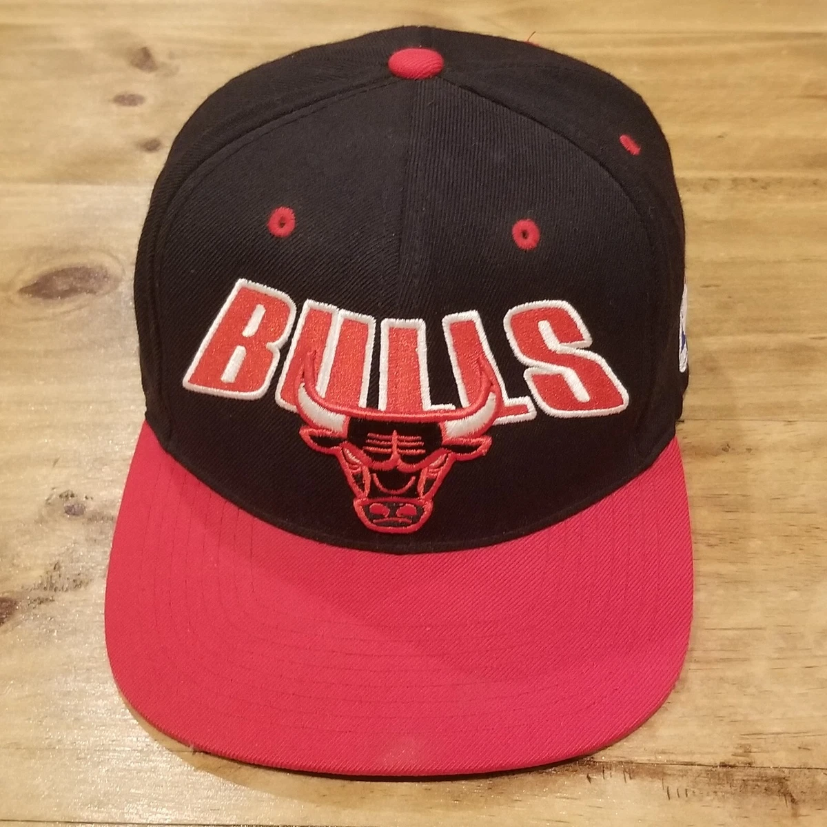 Chicago bulls top baseball cap