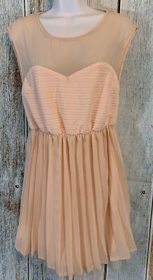 Francescas Whisper NWT Medium Blush Pink Dress Keyhole Pleated Skirt Sleeveless