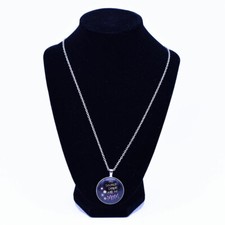 My Favorite People Call Me Mom Necklace on a Card Silver Tone the chain is 23  