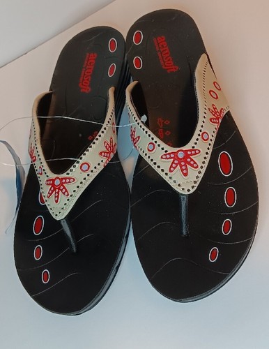 NWT Aerosoft Women's 9 Sandals Flip Flops Summer Wedge Heel Shoes Red Flowers - Picture 3 of 7