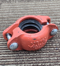 QTY 3 Victaulic 009N 1-1/2" Firelock Grooved Coupling Ductile Red Iron
