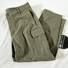 Lululemon Utilitarian Cargo Pant MEOL Medium Olive Green Men's Size 32