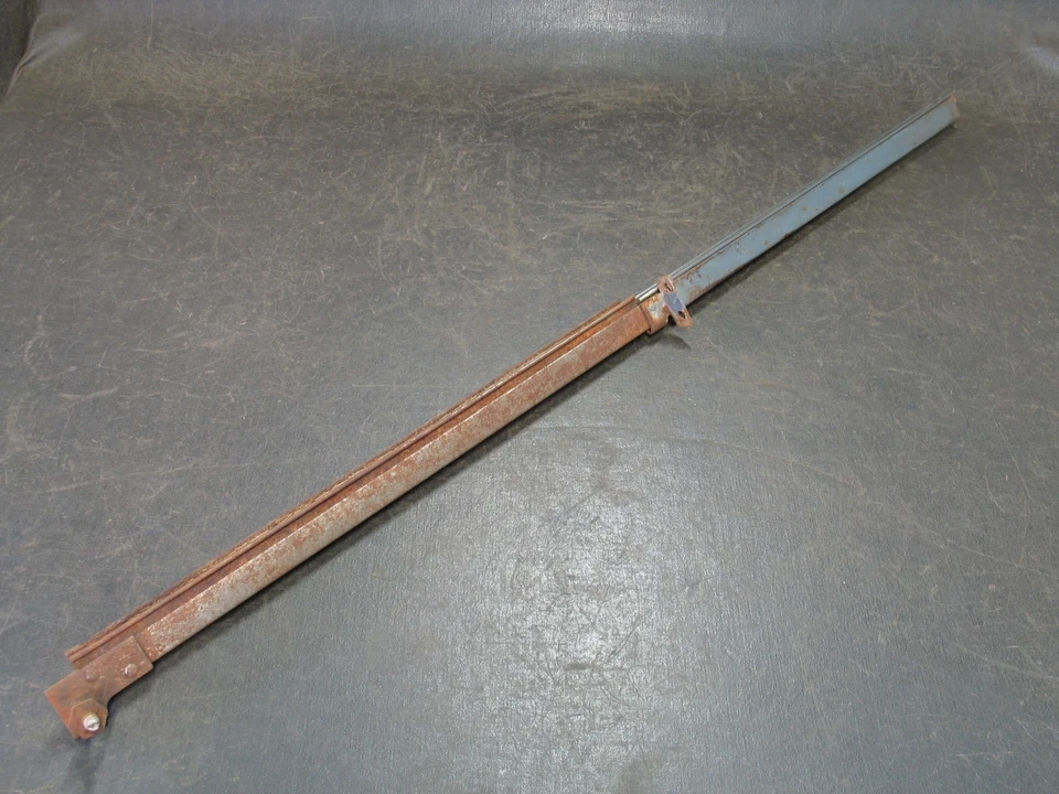 1949 1950 1951 1952 CHEVROLET FLEETLINE FRONT VENT WINDOW PILLAR LH DRIVER'S - Image 3 of 4