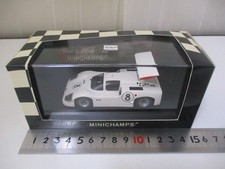 Minichamps 1/43 Chaparral 2F #8 Le Mans 24H 1967 Diecast Car Model