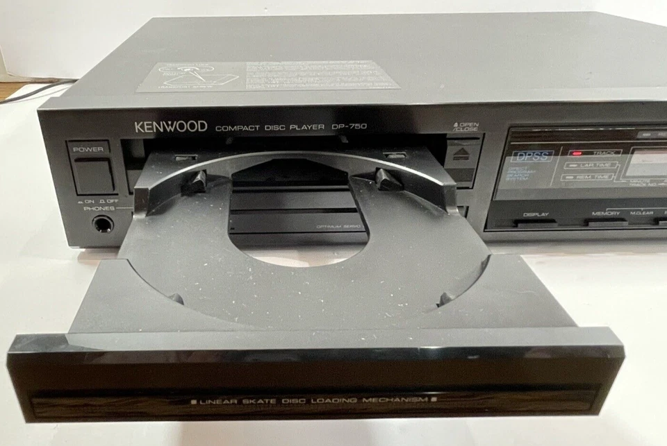 Denon DVD-2900 DVD/Audio-Video/Super Audio CD Player W/Remote- Parts only - Image 2 of 4