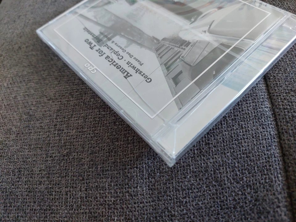 CD America For Two Gershwin Copland Bernstein como nuevo Foto 3 de 4