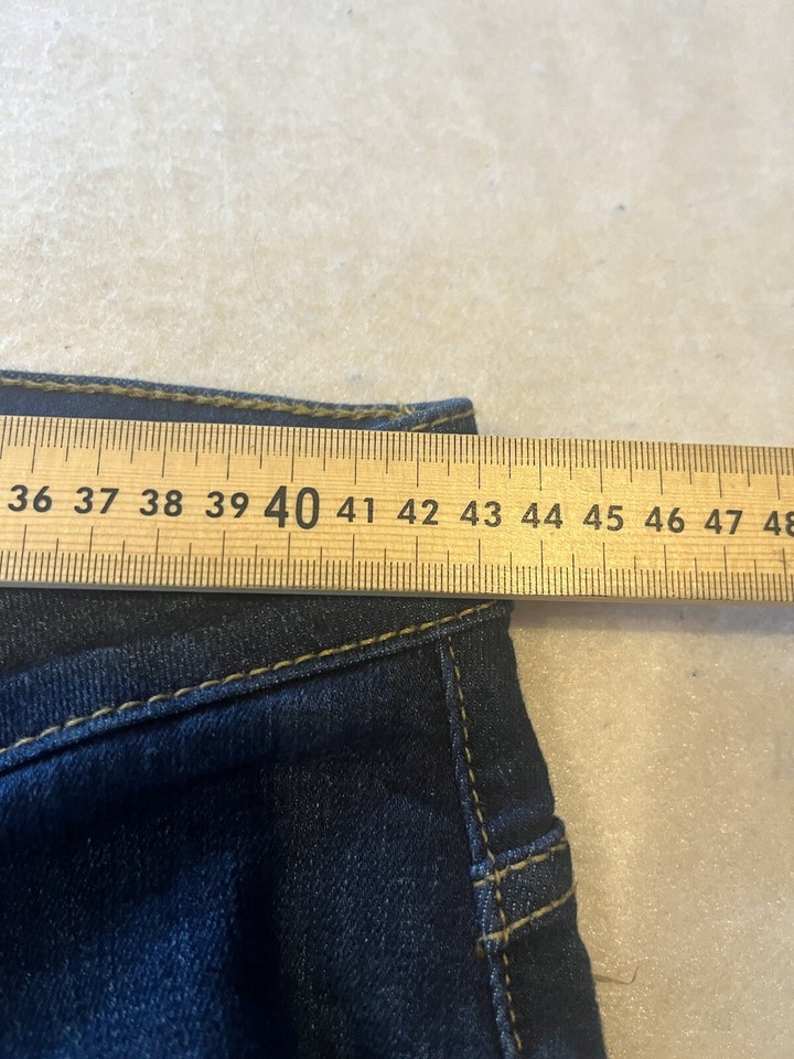 Target Womens Jeans Size 16 Blue Denim Straight Leg Pockets Stretch