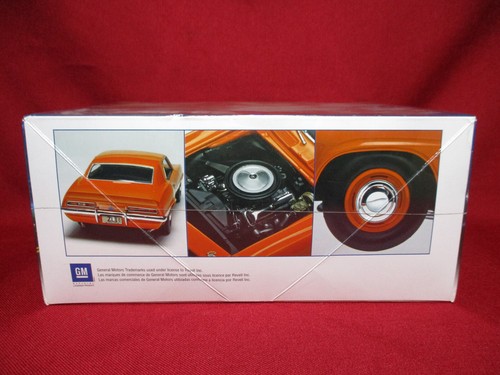 1969 Chevy Camaro ZL-1 Big Block COPO '69 Muscle Car Revell 1:25 Scale Model Kit - Picture 2 of 4