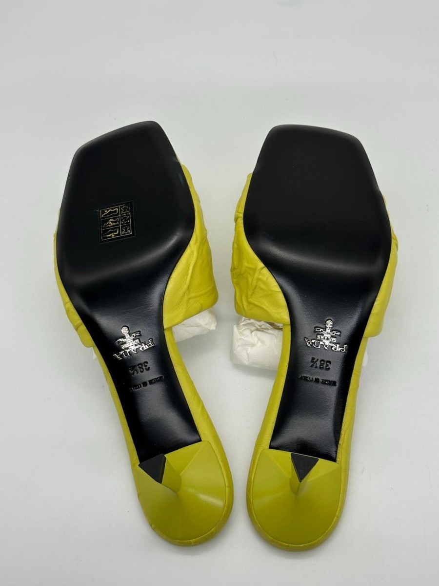 新品同様　PRADA　エナメル　ゴールド ロゴ サイズ37 袋箱付　ハイヒール PRADA Metallic Leather Logo Pumps Heels Shoes Platino Gold