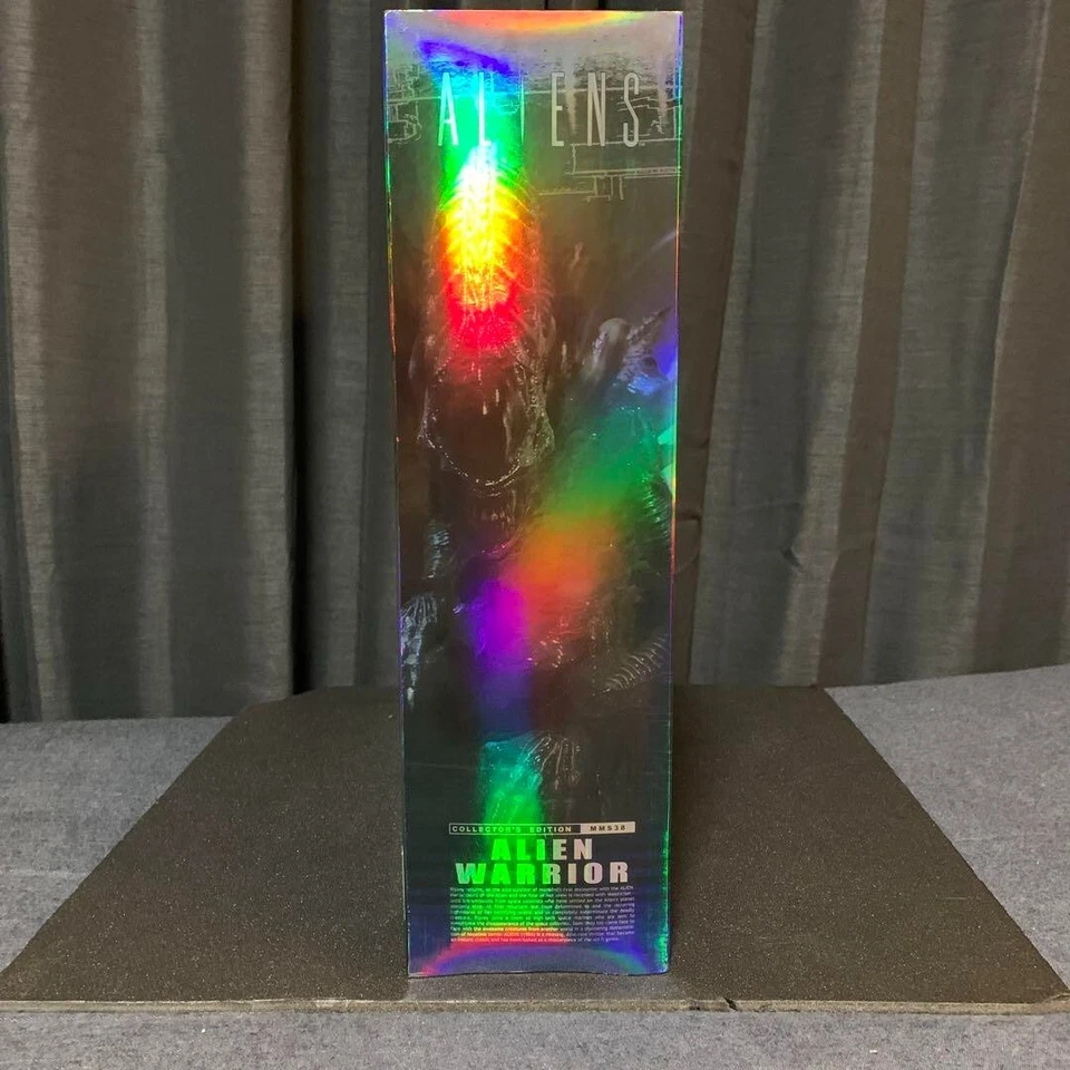 Hot Toys Alien Warrior 1/6 Brown Repaint Version Limited 300 Bodies MMS47 Used - Image 3 of 4