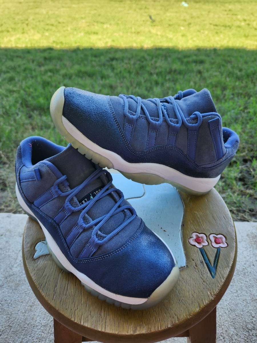 jordan 11s blue moon
