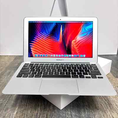 ULTRALIGHT APPLE MACBOOK AIR 11 INCH LAPTOP - 128GB SSD -  WARRANTY Included