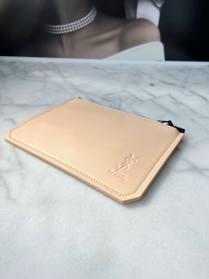 YSL BEAUTE ベージュポーチ Yves Saint Laurent Beaute - YSL☆ イヴサンローラン☆ポーチ